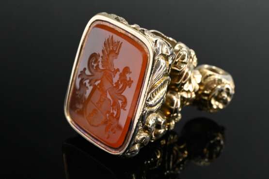 Biedermeier seal pendant with shell and floral orn… - фото 1 Biedermeier seal pendant with shell and floral orn… - фото 1