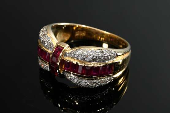 585 yellow gold loop ring with brilliant-cut diamo… - photo 2 585 yellow gold loop ring with brilliant-cut diamo… - photo 2