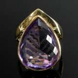 Large modern 750 yellow gold ring with faceted tea… - photo 4