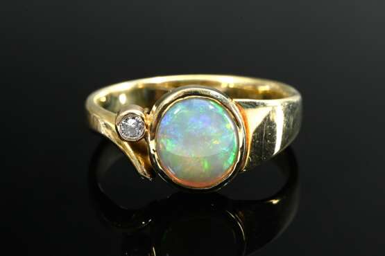 Modern 585 yellow gold ring with opal cabochon and… - photo 3