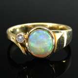 Modern 585 yellow gold ring with opal cabochon and… - photo 3