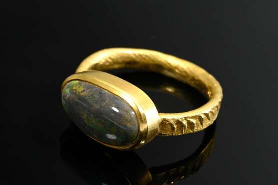 Handcrafted 750 yellow gold ring with oval grey op… - фото 2 Handcrafted 750 yellow gold ring with oval grey op… - фото 2