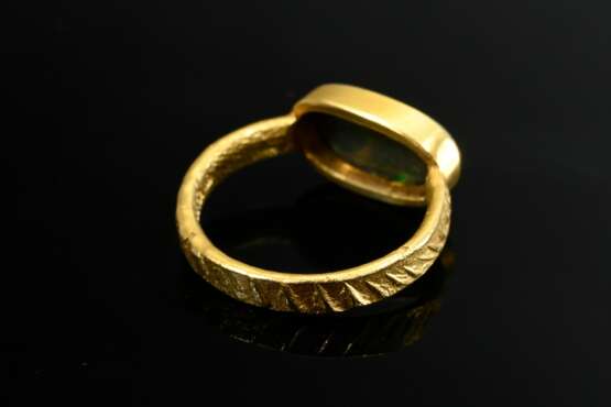 Handcrafted 750 yellow gold ring with oval grey op… - фото 3 Handcrafted 750 yellow gold ring with oval grey op… - фото 3