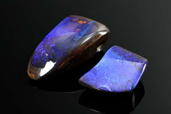 2 variously shaped pendants made of blue, smoothly… - фото 2 2 variously shaped pendants made of blue, smoothly… - фото 2