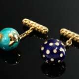 Pair of Verdura yellow gold 750 cufflinks ‘Night a… - фото 1