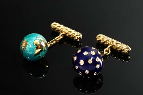 Pair of Verdura yellow gold 750 cufflinks ‘Night a… - фото 1 Pair of Verdura yellow gold 750 cufflinks ‘Night a… - фото 1