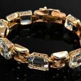 Mid-century 750 rose gold bracelet with aquamarine… - photo 1