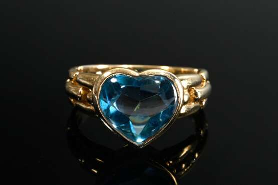 Modern yellow gold 375 ring with blue topaz caboch… - photo 3