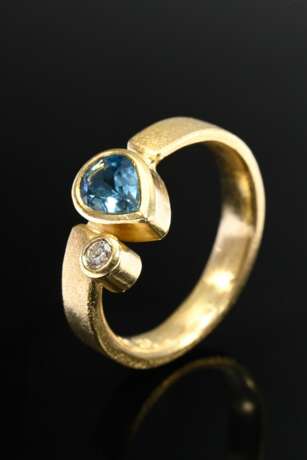 Handcrafted 750 yellow gold ring with aquamarine d… - фото 1