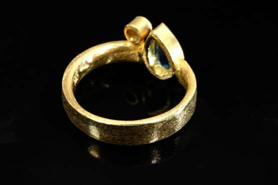 Handcrafted 750 yellow gold ring with aquamarine d… - фото 3