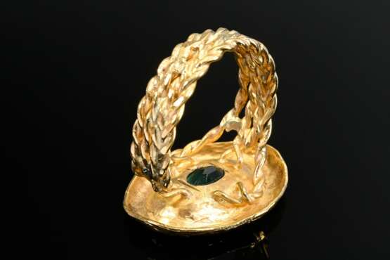 Large 900 yellow gold ring with emerald in prong s… - фото 4 Large 900 yellow gold ring with emerald in prong s… - фото 4