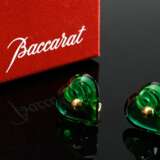 Pair of Baccarat ‘Coeur’ ear clips in green crysta… - фото 1