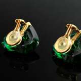 Pair of Baccarat ‘Coeur’ ear clips in green crysta… - фото 3