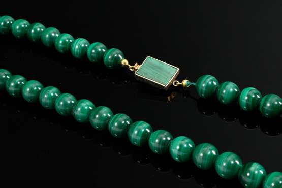Long malachite bead necklace with yellow gold 750 … - photo 1 Long malachite bead necklace with yellow gold 750 … - photo 1