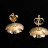 Pair of rose gold 585 flower stud earrings with br… - photo 1