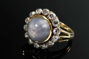 Delicate 750 yellow gold ring with star sapphire c…