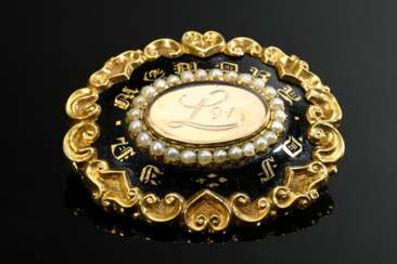 Biedermeier gold-plated pin with surrounding Gothi…