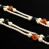 2 assorted cultured pearl necklaces with black ony… - photo 3