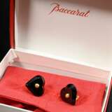 Pair of Baccarat ‘Coeur’ ear clips in black crysta… - фото 2