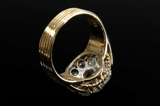 585 yellow gold ring with large old-cut diamond fl… - photo 4 585 yellow gold ring with large old-cut diamond fl… - photo 4