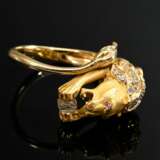 750 yellow gold lion ring with matt and polished f… - фото 4