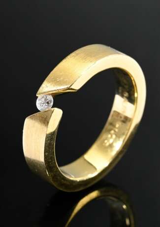 Bunz 750 yellow gold tension ring in a simple desi… - photo 1