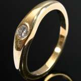 Modern 585 yellow gold band ring with solitaire di… - фото 2