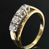 750 yellow gold ring with brilliant-cut diamonds (… - фото 1