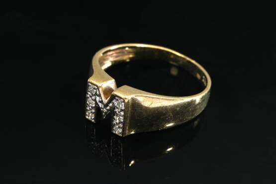 Small yellow gold 333 ring ‘M’ with octagonal diam… - фото 2 Small yellow gold 333 ring ‘M’ with octagonal diam… - фото 2