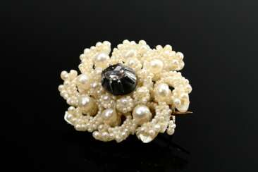 Victorian wedding brooch made of natural seed pear…