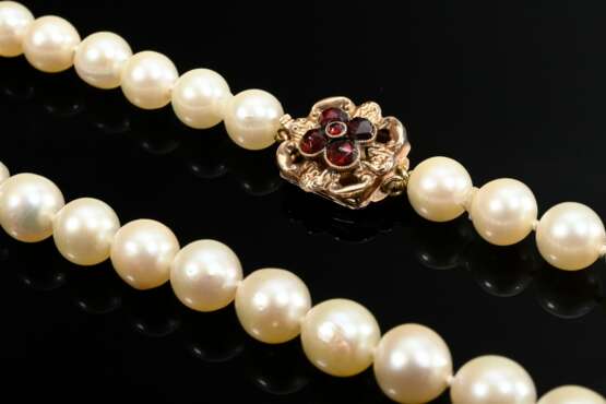 Cultured pearl choker on floral Biedermeier rose g… - фото 2 Cultured pearl choker on floral Biedermeier rose g… - фото 2