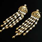 Pair of delicate 585 yellow gold drop earrings wit… - photo 1