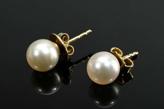 Pair of yellow gold 585 cultured pearl stud earrin… - фото 1