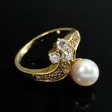 585 yellow gold ring with cultured pearl and diamo… - фото 2