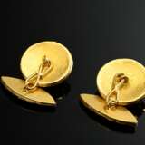 Pair of delicate 750 yellow gold cufflinks in flow… - photo 2