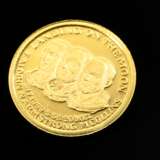 999.9 yellow gold commemorative medal ‘Landing on … - фото 1