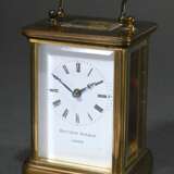 English travel clock in brass case with glass on a… - фото 1