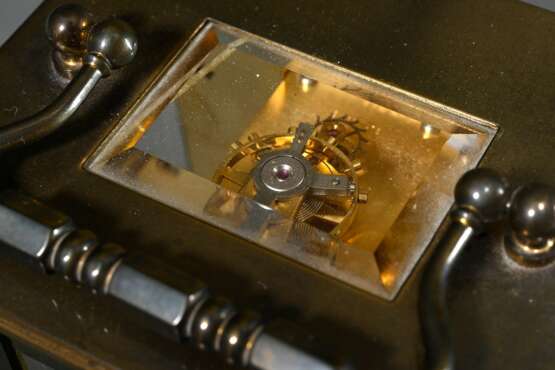 English travel clock in brass case with glass on a… - фото 5 English travel clock in brass case with glass on a… - фото 5