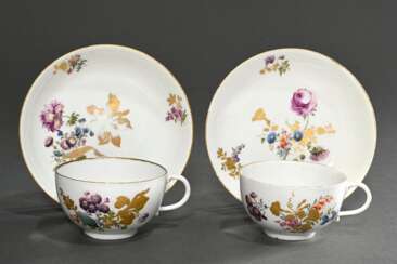 A pair of Meissen cups/saucer with floral decorati…