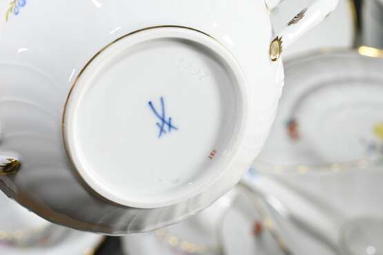 23 Pieces Meissen dinner service with floral and i… - фото 1