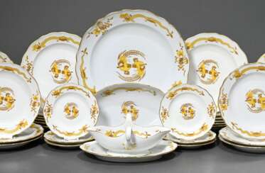 33 Pieces Meissen dinner service ‘Reicher gelber H…