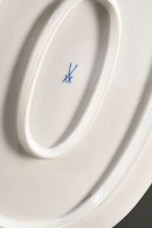 2 Various oval Meissen plates from the ‘Schwanense… - фото 4 2 Various oval Meissen plates from the ‘Schwanense… - фото 4