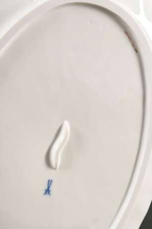 2 Various oval Meissen plates from the ‘Schwanense… - фото 5 2 Various oval Meissen plates from the ‘Schwanense… - фото 5