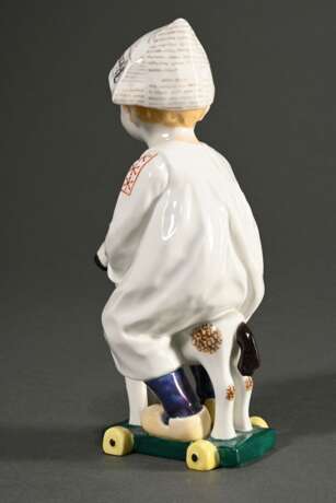Meissen ‘Hentschelkind’ ‘Boy with Newspaper Cap’, … - фото 2 Meissen ‘Hentschelkind’ ‘Boy with Newspaper Cap’, … - фото 2