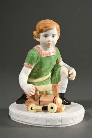 Meissen figurine ‘Boy with Locomotive’, porcelain … - photo 1 Meissen figurine ‘Boy with Locomotive’, porcelain … - photo 1