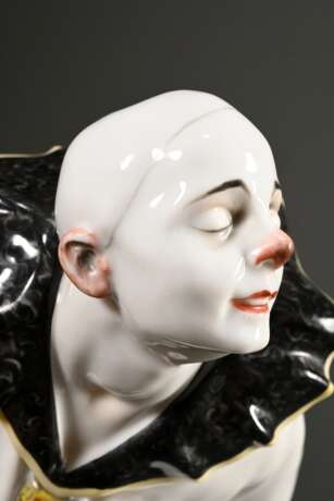 Karl Ens porcelain figurine ‘Pierrot with Guitar’ … - photo 3 Karl Ens porcelain figurine ‘Pierrot with Guitar’ … - photo 3