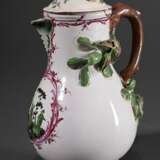 Faience jug with baluster body and sculptural leaf… - фото 2