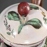 Faience jug with baluster body and sculptural leaf… - фото 6