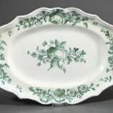 Faience plate with green floral painting, unmarked… - фото 1