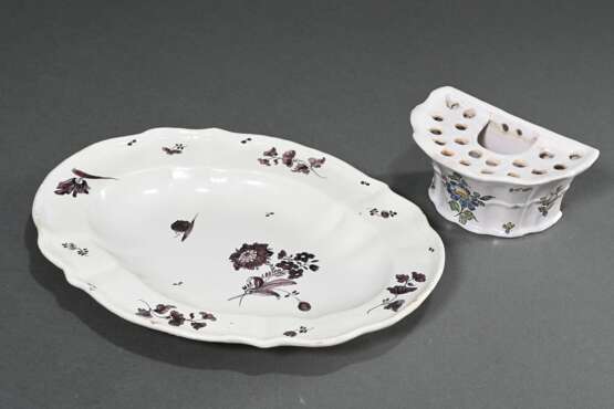 2 Various pieces of faience in Rococo style, consi… - фото 2